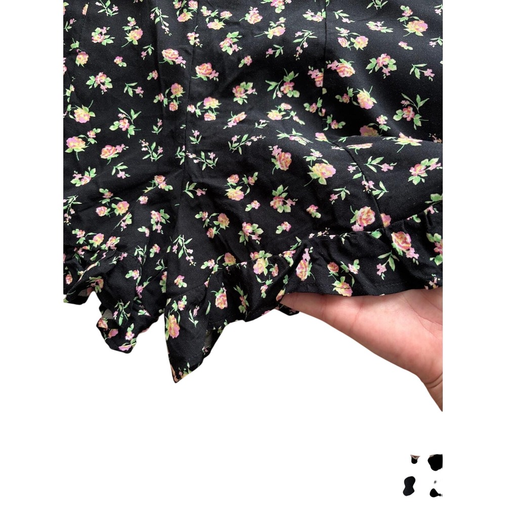 VIntage Y2K BP Nordstrom Black Ditsy Floral Button Front Ruffle Hem Romper - Picture 4 of 10